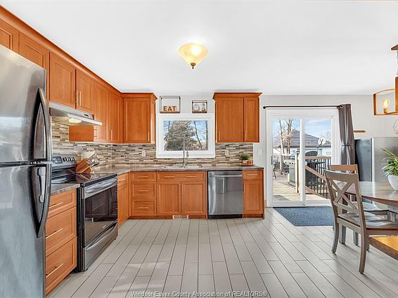 3rd image of 1535 Rossini Blvd