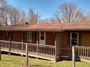 172 Downey Ridge Rd, Ansted, WV 25812