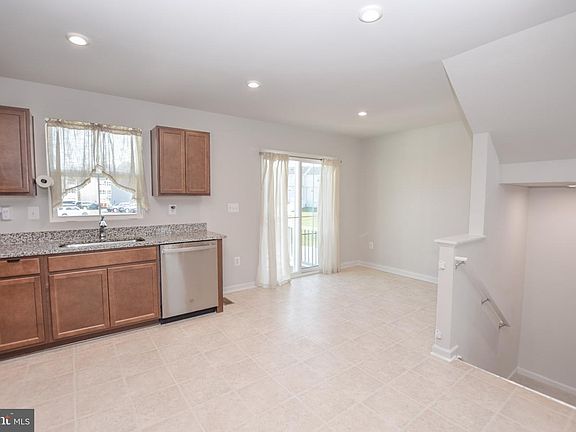 4th image of 66 Tadpole Landing Rd