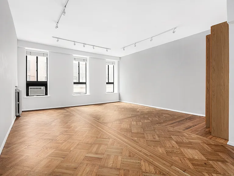 24 W 46th St #3 — Photo 2