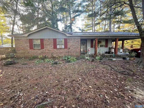 114 Henley St, Albertville, AL 35951