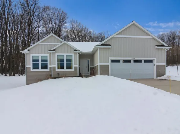 7438 E Meadows Dr, Cedar, MI 49621