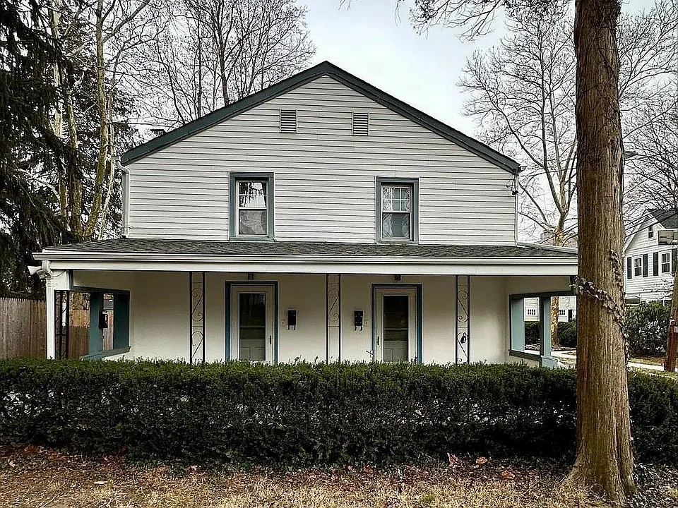 2 Titus Ave