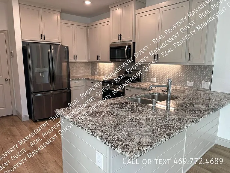 4553 Cypress Thorn Dr — Photo 6
