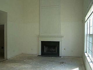 3rd image of 195 Lazy Willow Ln