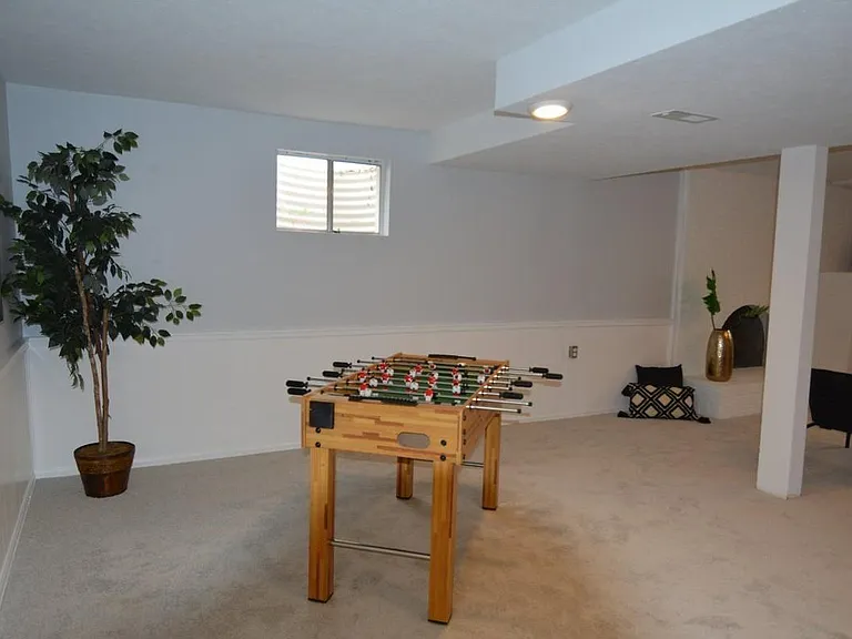 990 Sparta Dr — Photo 21
