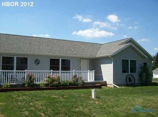 940 Eastwood Dr, Fostoria, OH 44830