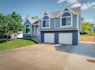 18201 E 11th Terrace Ct N, Independence, MO 64056