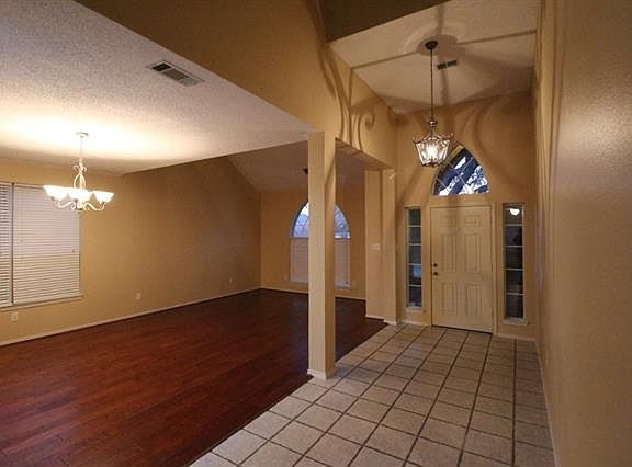 4th image of 2304 Kittyhawk Dr