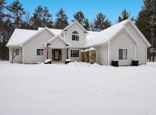 10701 Eastridge Ct, Roscommon, MI 48653