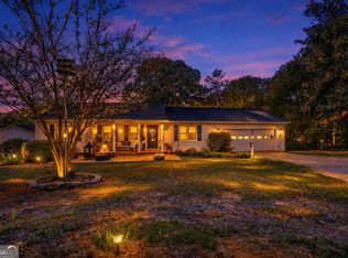 227 Shady Ln, Williamson, GA