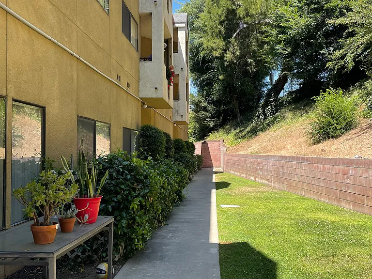 849 Padilla St — Photo 10