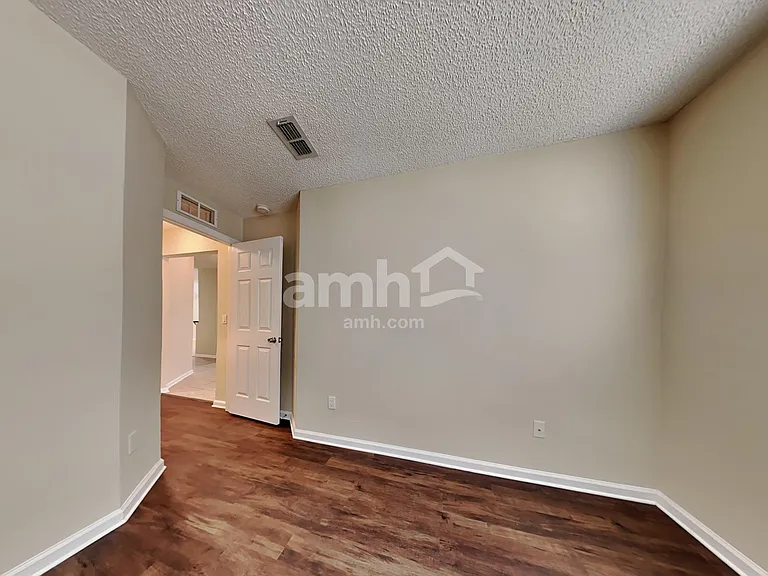 3120 Litchfield Dr — Photo 12