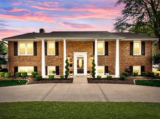 10105 W 55th St, Merriam, KS 66203