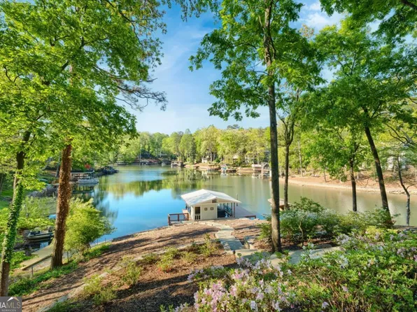594 Hilltop Ln, Berkeley Lake, GA 30096