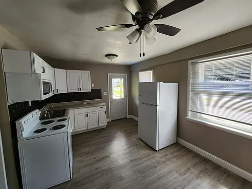 534 Park Ave Photo 1