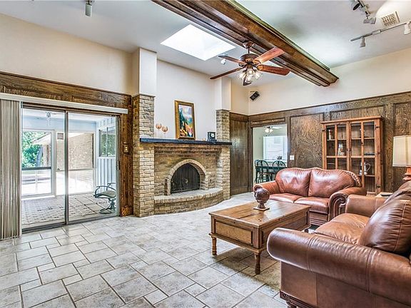 4th image of 2129 Meadowcreek Dr