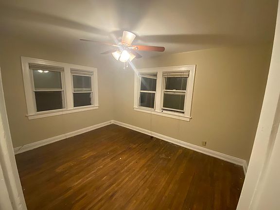 3rd image of 2440 Glenmawr Ave