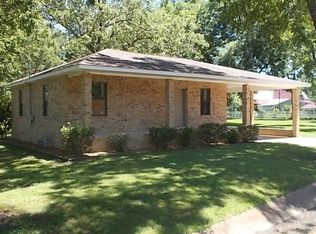 206 N Binford Ave, Duck Hill, MS 38925