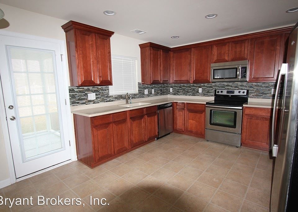 1st image of 26 Cedar Ln