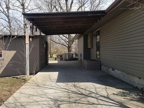 3rd image of 702 N High School Ave