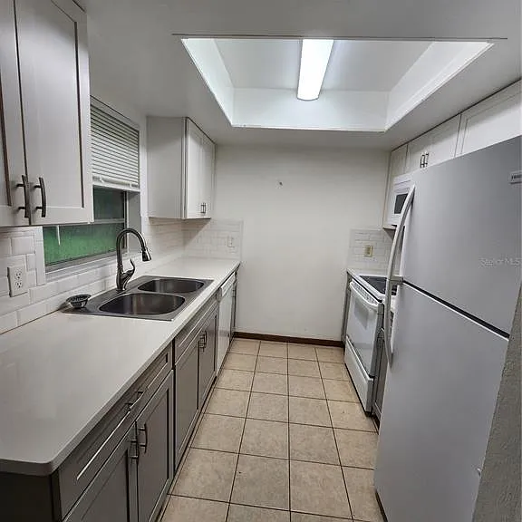 1209 SW 80th Dr — Photo 9