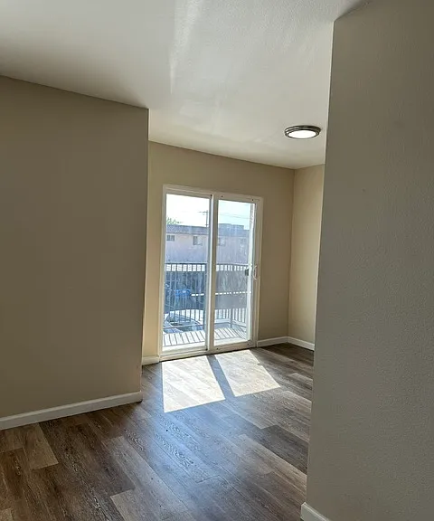 2025 E Pontiac Way #207 — Photo 9