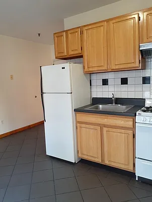 Rented by Yoo Dotan, LREB | media 11