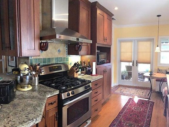 3rd image of 3968 Bartley Dr