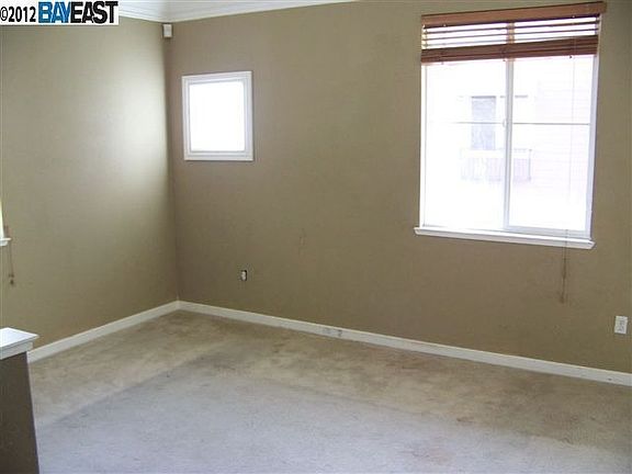 4th image of 705 Mesa Cir