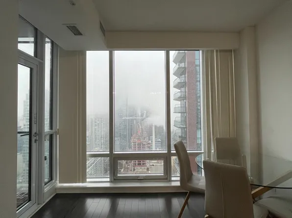 295 Adelaide St W, Toronto, ON