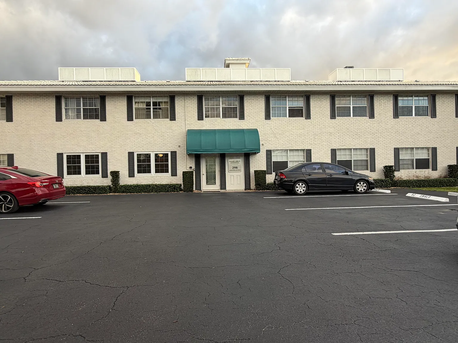 2 bed, 2.0 bath, 892 sqft, $2,000 — Photo 1
