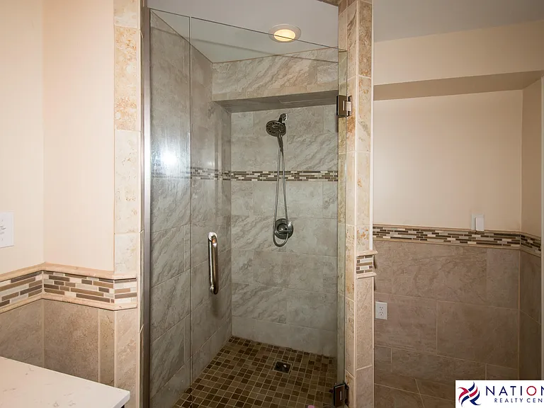37709 Glengrove Dr — Photo 46