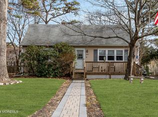 203 Center St, Manahawkin, NJ 08050