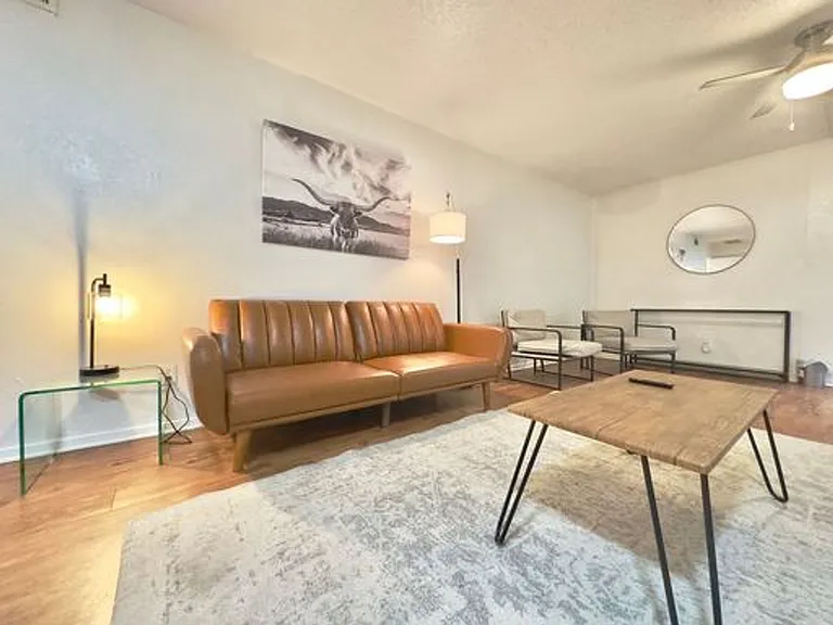 Marian Condos — Photo 27