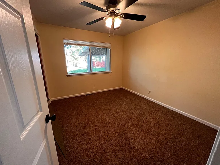 786 Portal Dr — Photo 13