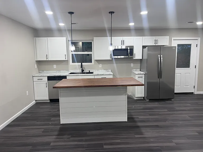 595 E Center St #A — Photo 3