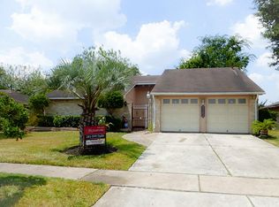 3207 Edgecreek Dr, Houston, TX 77066