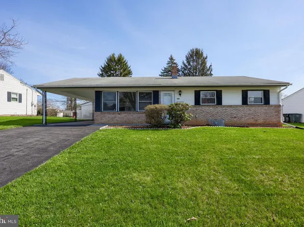 131 Cambridge Dr, Mechanicsburg, PA 17055