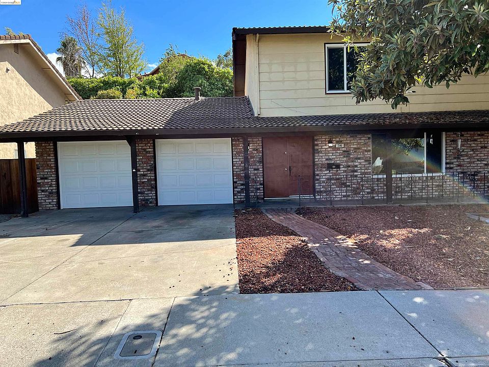 1st image of 54 S Lake Dr