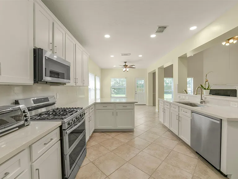 2414 Falcon Knoll Ln — Photo 17