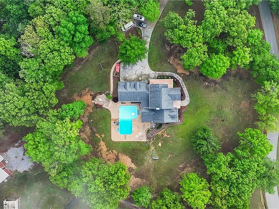 3rd image of 65 Maude White Rd