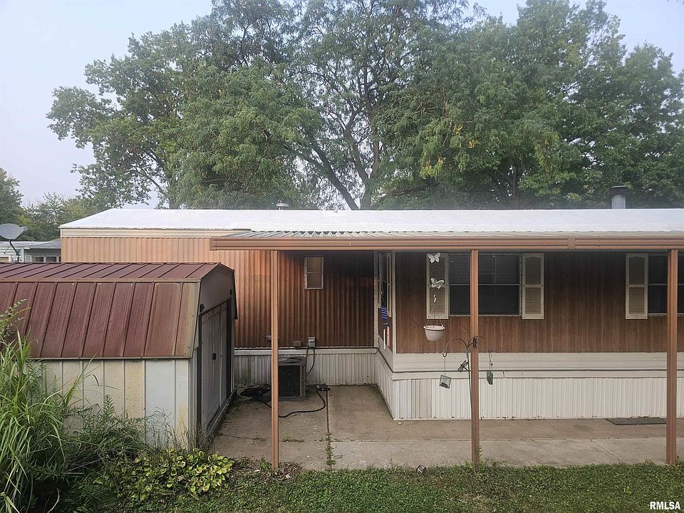 1st image of 111 Hickory Dr