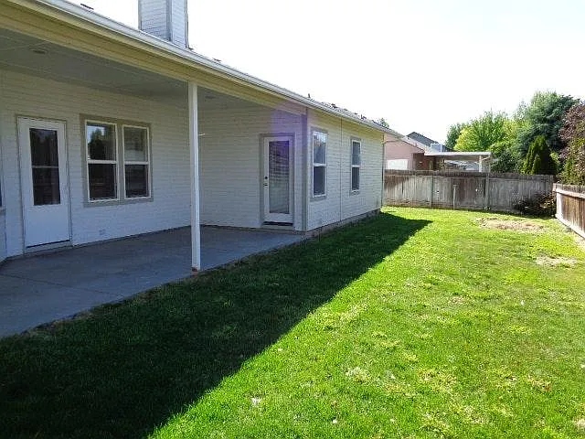 12036 W Patrina Dr — Photo 7