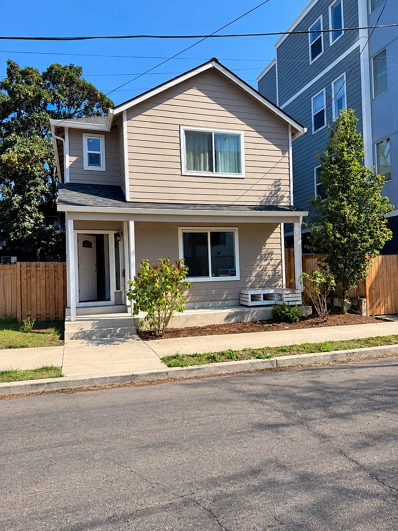 Now Leasing Modern 3-Bedroom Home in North Tabor! — Photo 1