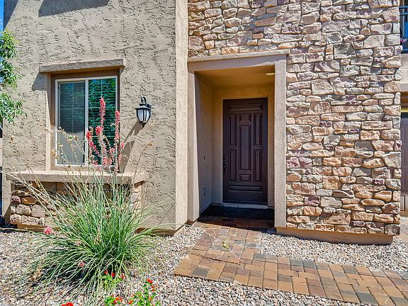 4th image of 218 E Canyon Way