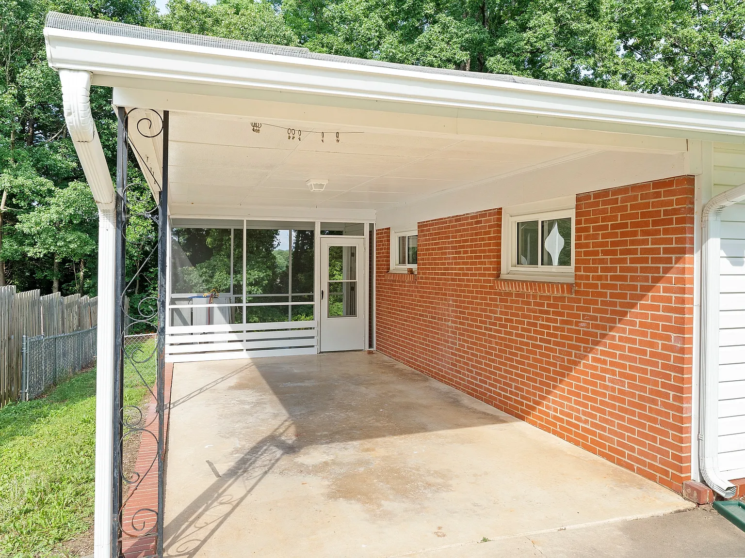 548 Todd Drive Northeast - 1 — Photo 4