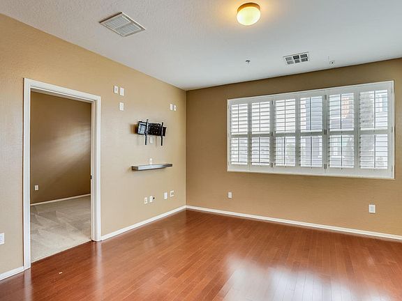 3rd image of 2373 E Huntington Dr