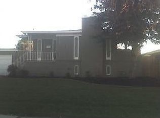 226 E Nicoletti Dr, Midvale, UT 84047