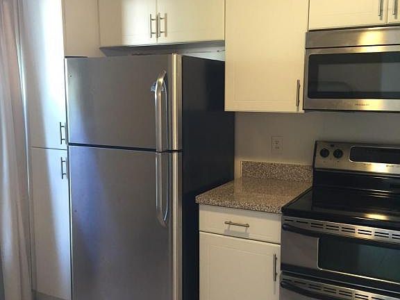 2nd image of 833 Hill Dr APT E